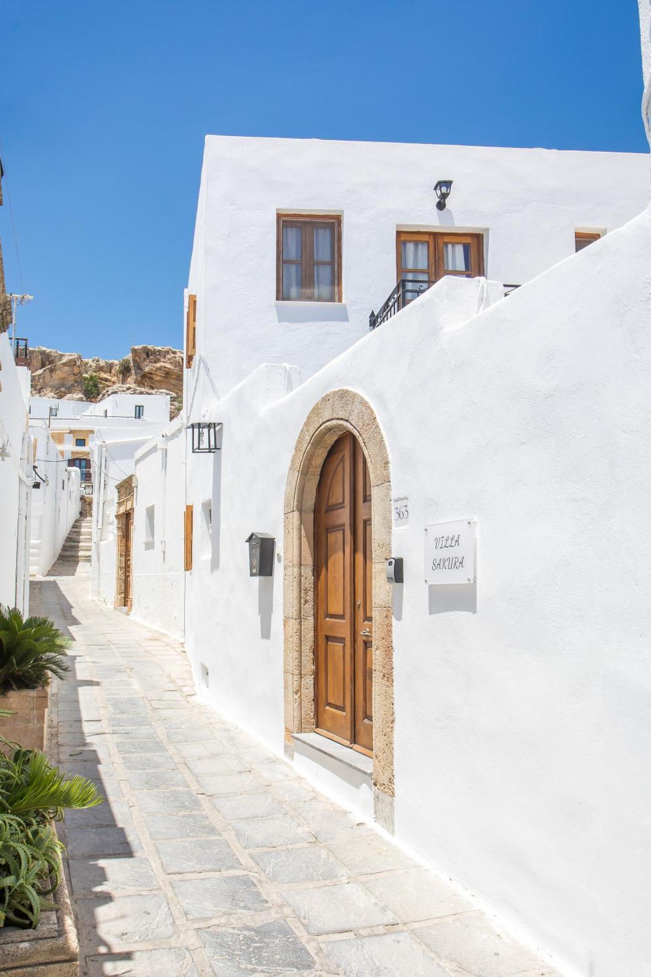 Sakura * Lindos (Rhodes)
